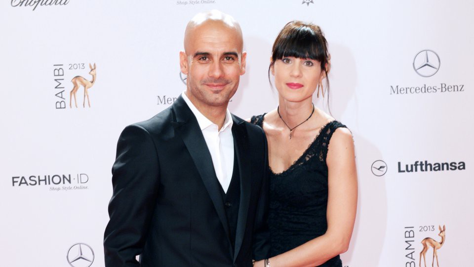 Pep Guardiola reveals his WIFE chooses what he wears on match days...  - Bóng Đá
