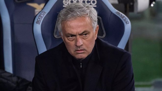 Simon Jordan questions if Mourinho is still an elite boss after Roma sacking - Bóng Đá