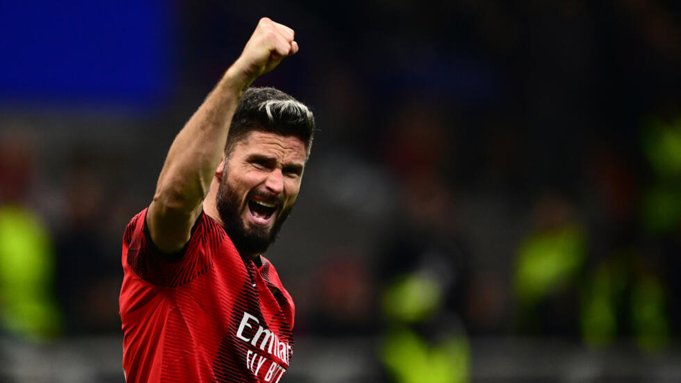 Giroud intermediary refuses to rule out Milan exit - Bóng Đá