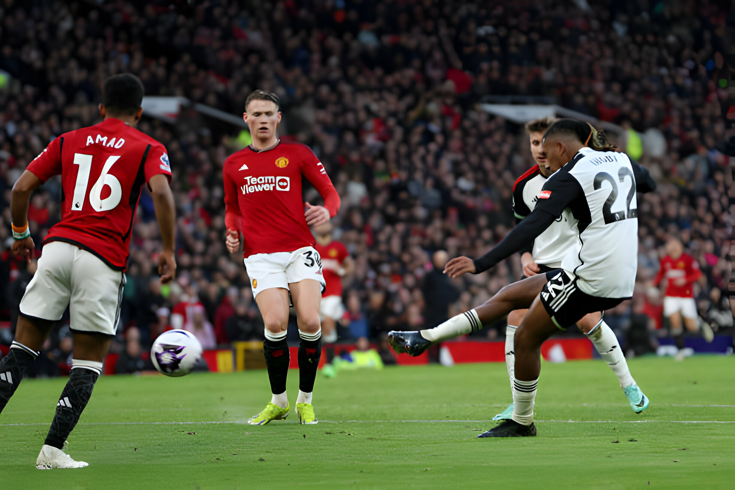 TRỰC TIẾP Man United 1-2 Fulham (H2): Iwobi gieo sầu cho Quỷ Đỏ - Bóng Đá