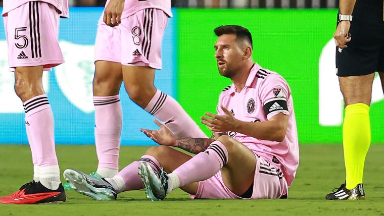 Lionel Messi leads Inter Miami in 3-1 win over Nashville, exits early because of leg injury - Bóng Đá