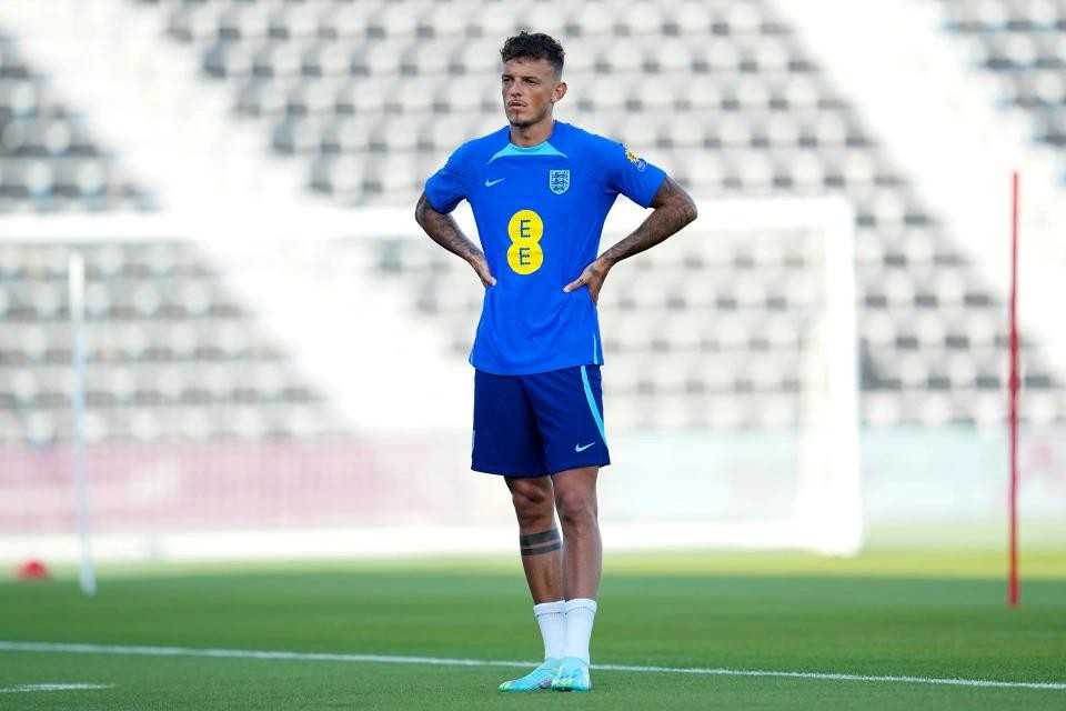 Jamie Carragher suggests real reason why Arsenal ace Ben White snubbed England - Bóng Đá