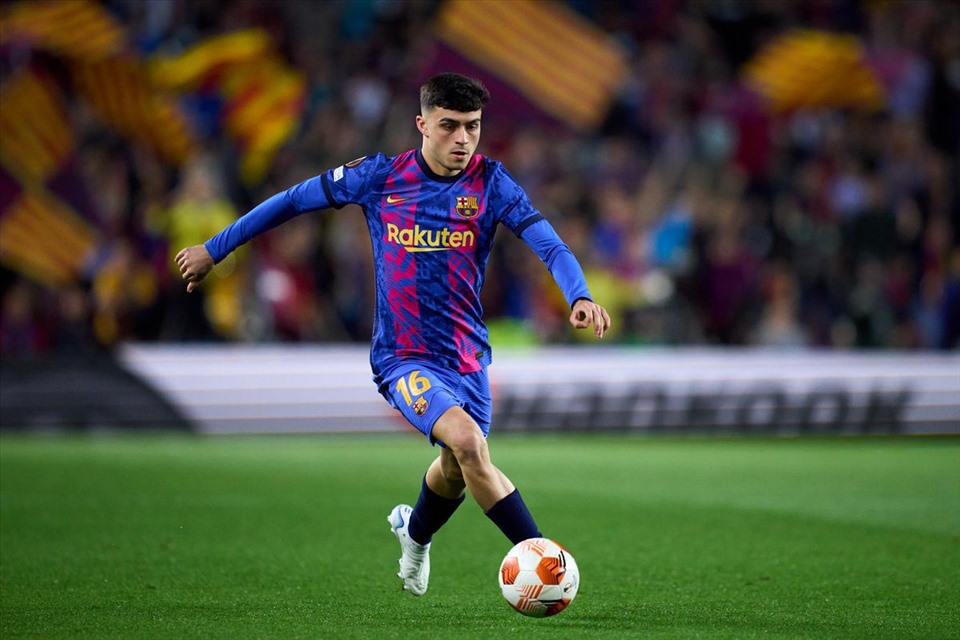 Barcelona want to open contract renewal talks with Pedri - Bóng Đá