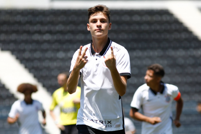 Bayern Munich targeting 19-year-old Brazilian midfielder Breno Bidon from SC Corinthians - Bóng Đá