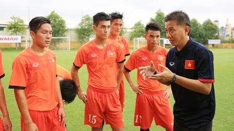Thất bại 0-2 trước Thái Lan sẽ bài học bổ ích cho thầy trò HLV Hoàng Anh Tuấn. Ảnh: Internet.