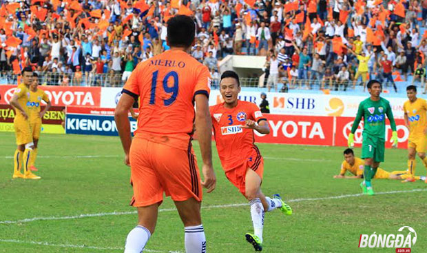 Kết quả vòng 14 V-League 2016: Kịch tích những cơn mưa bàn thắng