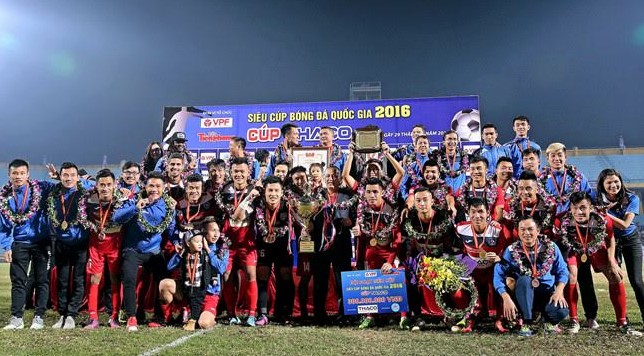 “Bắn hạ” Hà Nội trên loạt “đấu súng”, Than Quảng Ninh giành Siêu Cup