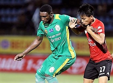 Nsi lập cú đúp, Cần Thơ có chiến thắng đầu tiên ở V-League