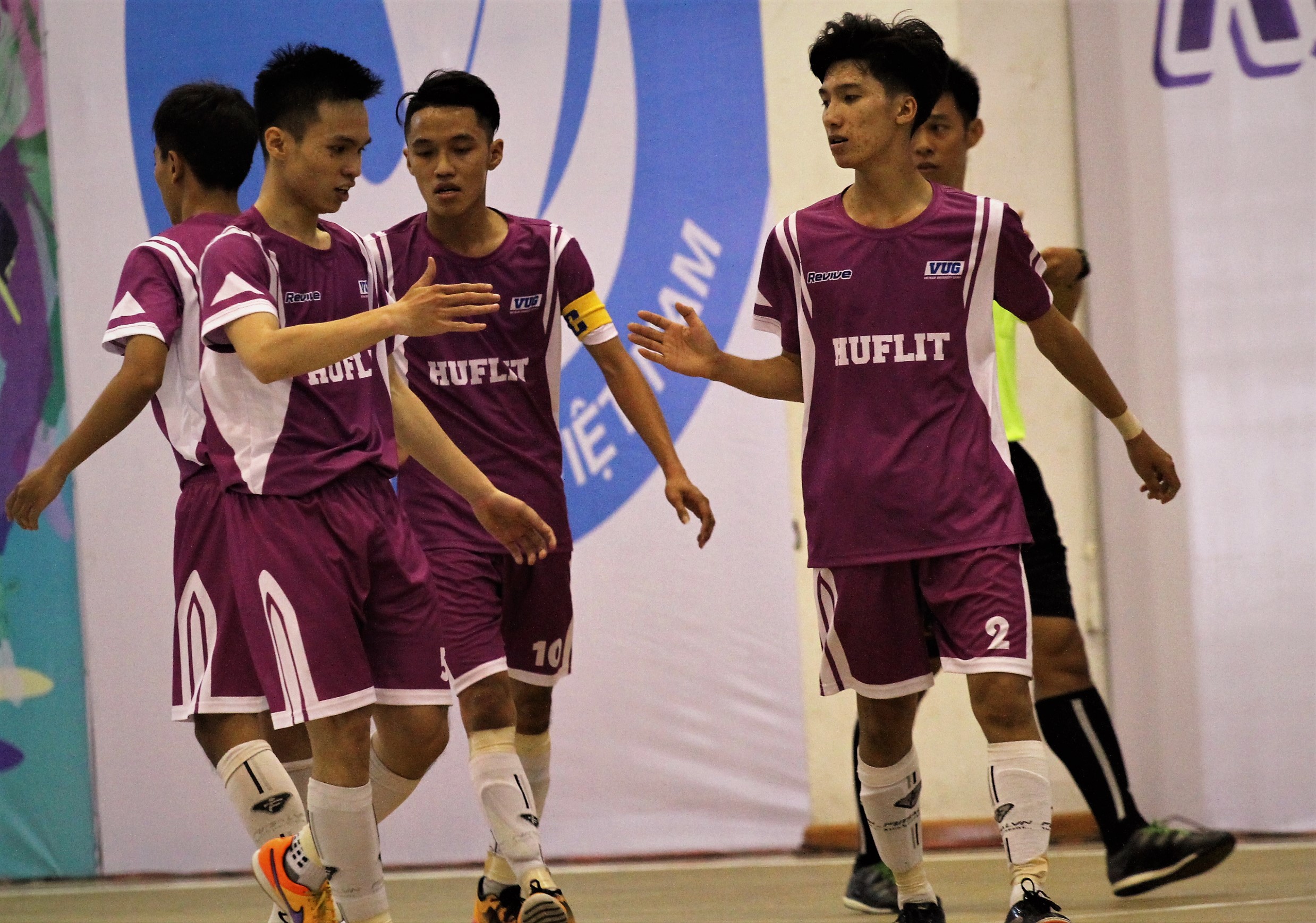 Kết quả futsal VUG khu vực TP.HCM 2017: Nhiều trận cầu cân não - kịch tính