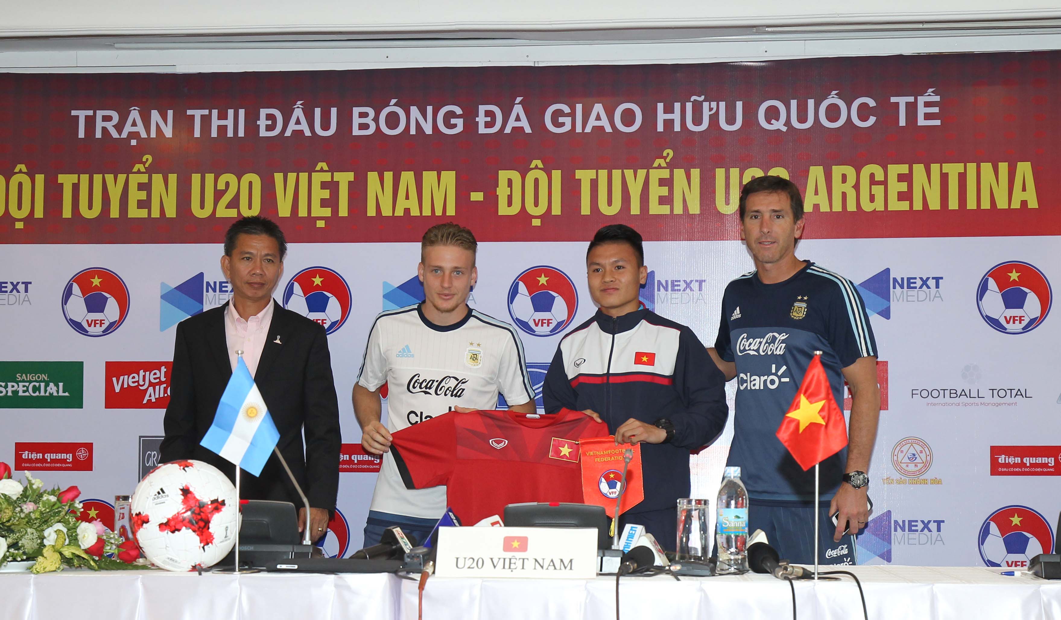 Họp báo U20 Việt Nam - Bóng Đá