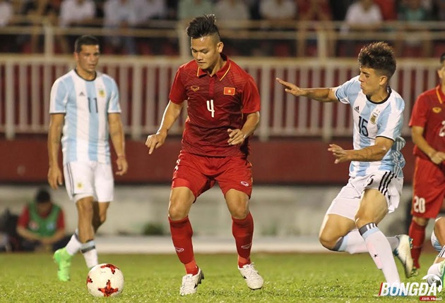 Hậu vệ U20 Việt Nam lỡ hẹn với ĐTQG