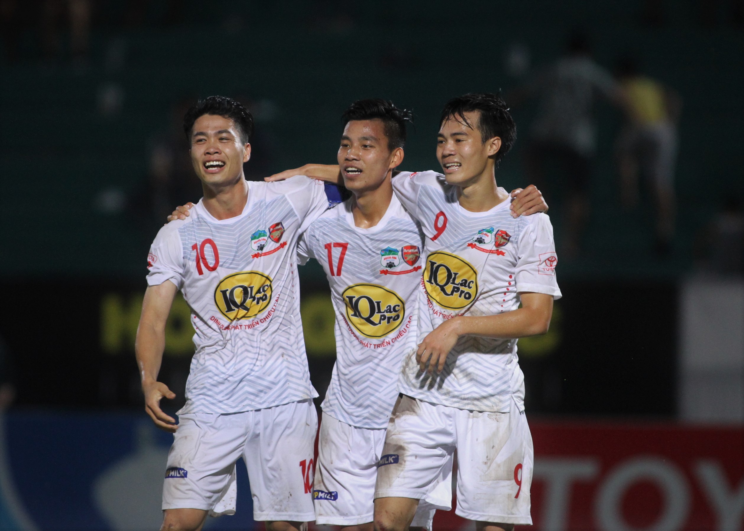 Ảnh bài viết Điểm tin bóng đá Việt Nam tối 29/07: Công Phượng, Văn Thanh sắp xuất ngoại thi đấu