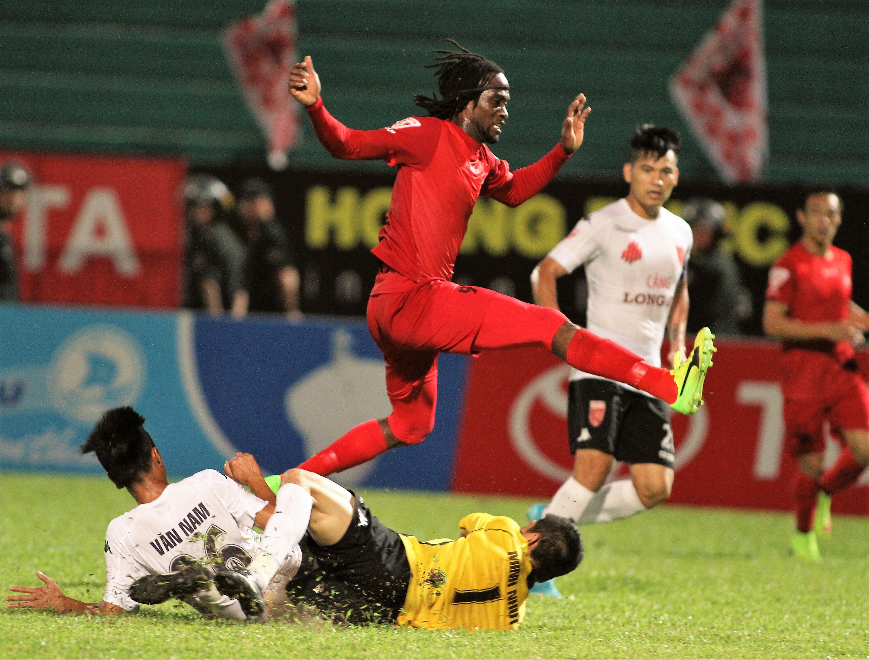 Ảnh bài viết Điểm mặt các "ngôi sao" nghỉ thi đấu vòng 19 V-League