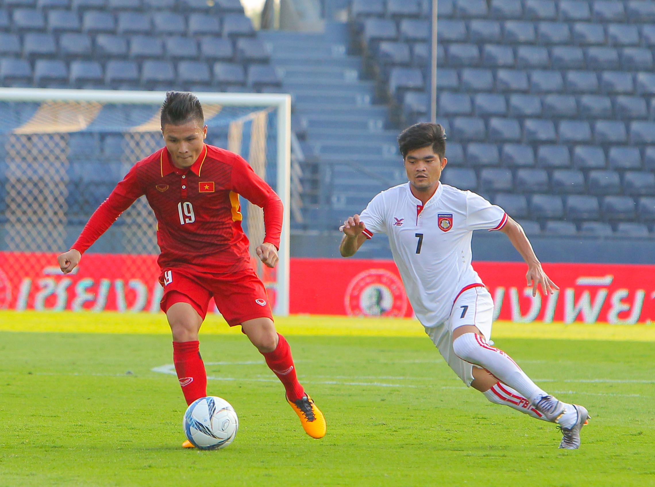 Chùm Ảnh Công Phượng, Quang Hải Hủy Diệt U23 Myanmar 4-0 | Bóng Đá