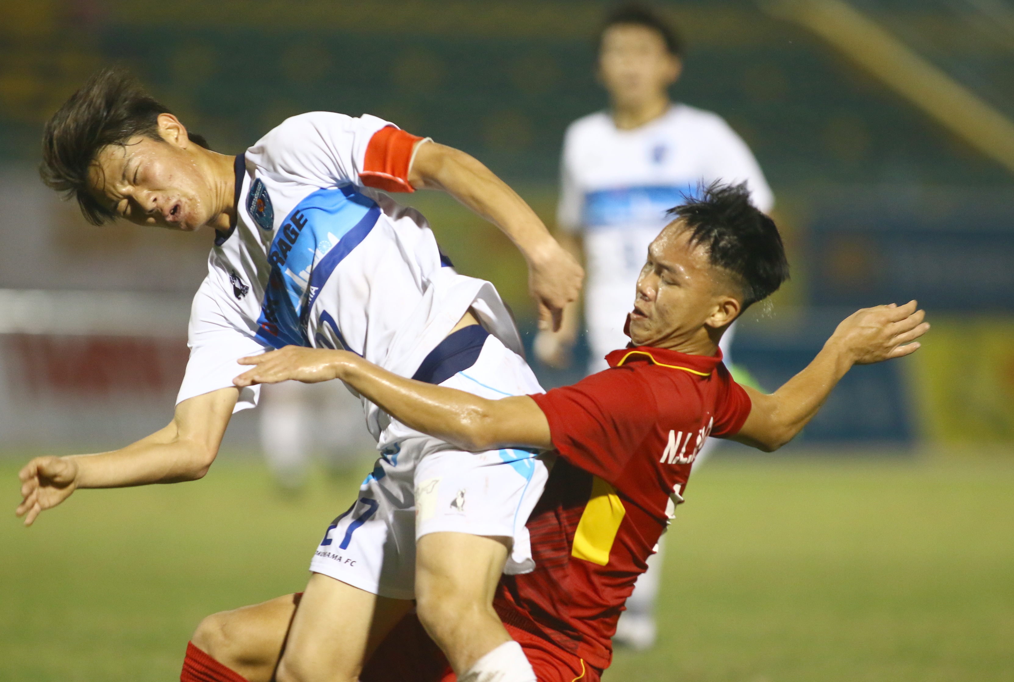 Chùm ảnh: U19 Việt Nam kiên cường chống trả U21 Yokohama