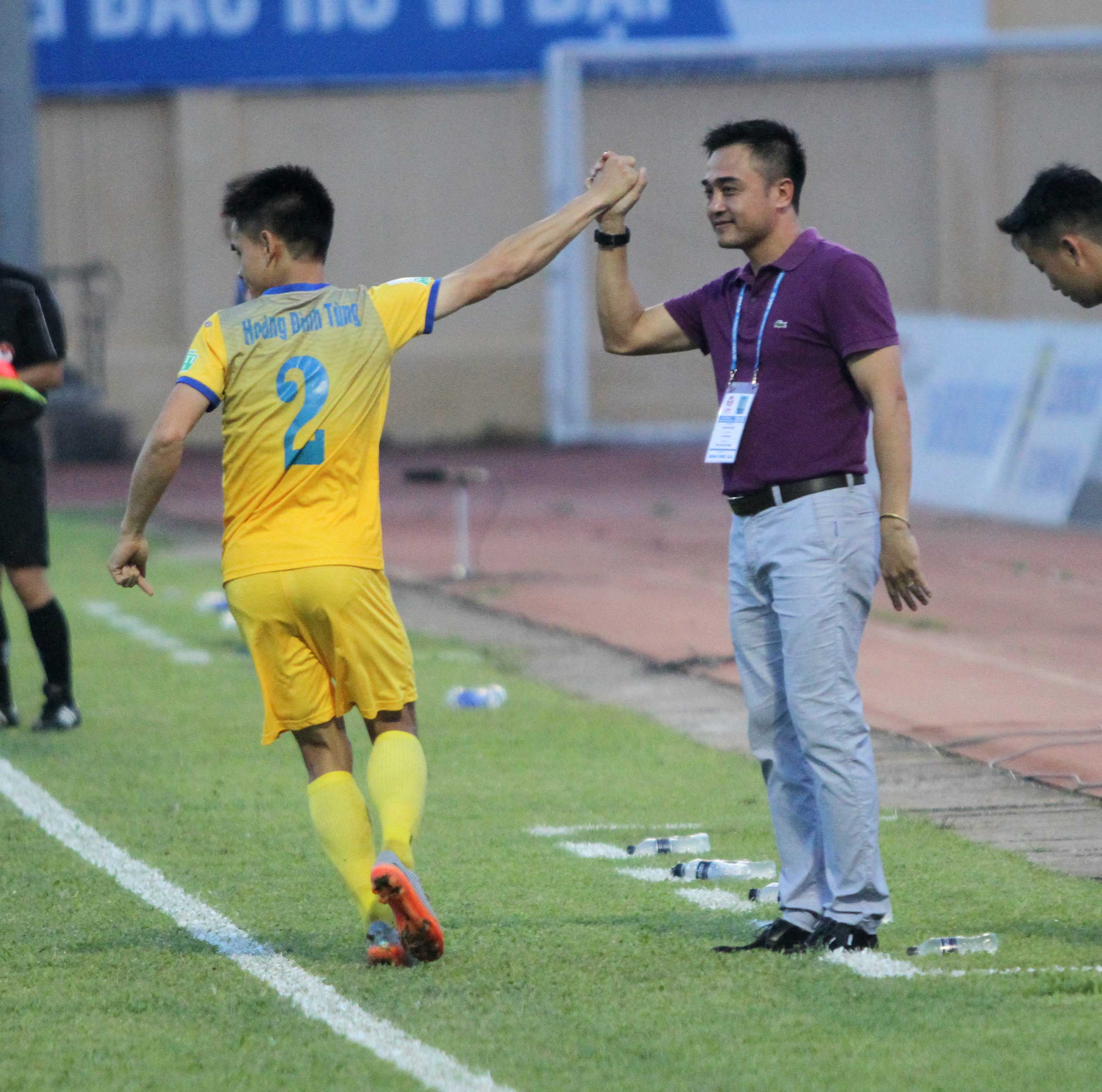 Nhận hai quả 11m, FLC Thanh Hóa chấp nhận cưa điểm với Sài Gòn FC - Bóng Đá