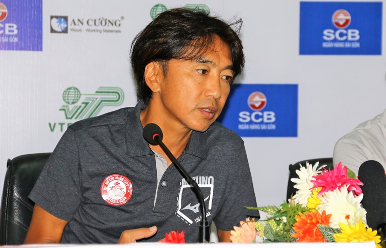 HLV Miura: “Công Vinh từ chức không ảnh hưởng đến đội bóng” - Bóng Đá