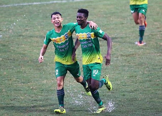 Siêu phẩm 40m của ngoại binh giúp Cần Thơ đánh bại chủ nhà Sài Gòn FC