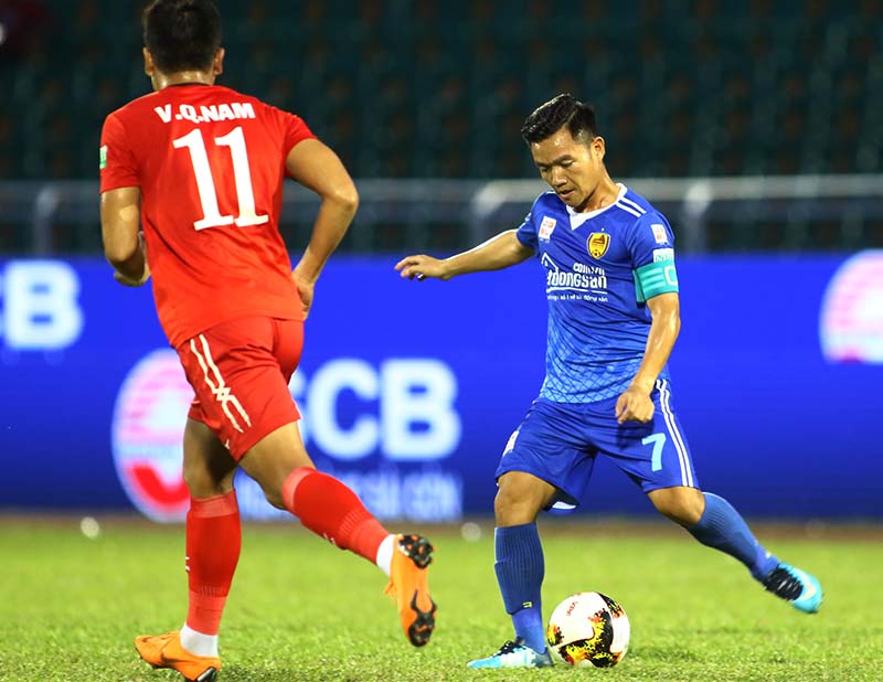 Vòng 12 V-League: Quảng Nam cản bước Hà Nội FC, Công Phượng - Xuân Trường tỏa sáng ở Quảng Ninh - Bóng Đá