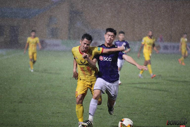 Dư âm vòng 19 V-League 2018: TP.HCM thấy cửa sống, Hà Nội và Thanh Hóa bị cầm chân - Bóng Đá