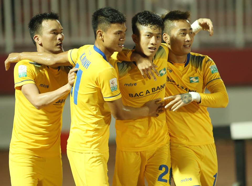 Ảnh bài viết TRỰC TIẾP Vòng 20, SLNA vs HAGL 3-1:( KT) Xuân Trường, Công Phượng trắng tay rời thành Vinh