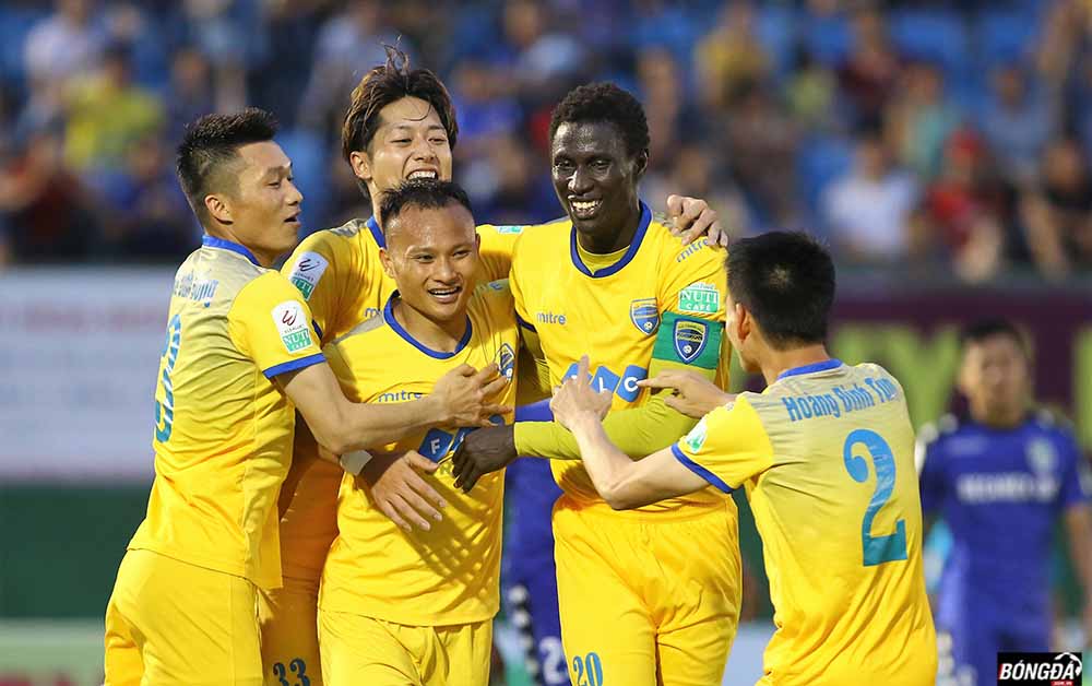 TRỰC TIẾP FLC Thanh Hóa vs Hà Nội FC 2-1; Rimario nổ súng vào lưới Hà Nội FC - Bóng Đá