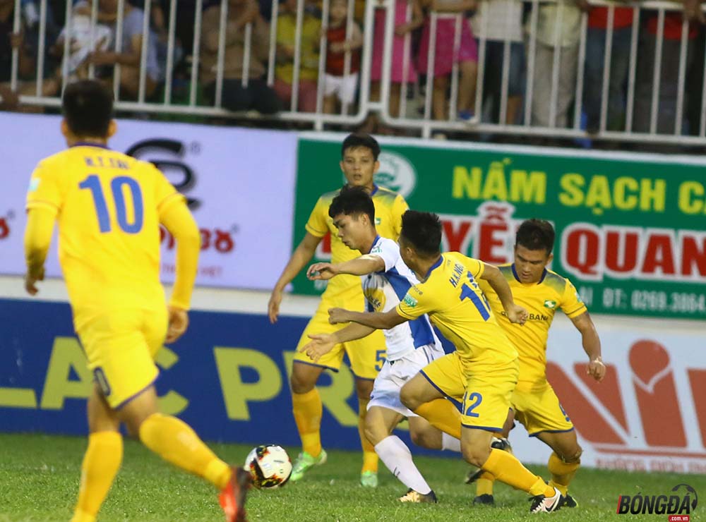 Vòng 20 V-League: U23 Việt Nam 