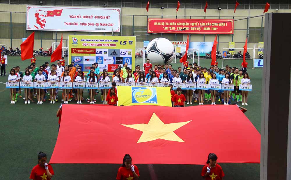 Khởi tranh giải hội nhà báo TP.HCM 2018: PTV Sài Gòn thắng tưng bừng ngày ra quân - Bóng Đá