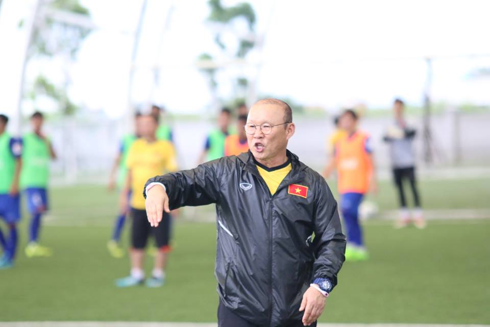 U23 Việt Nam chuẩn bị ASIAD Cup 2018: Tiến Dũng so tài cùng Lâm 