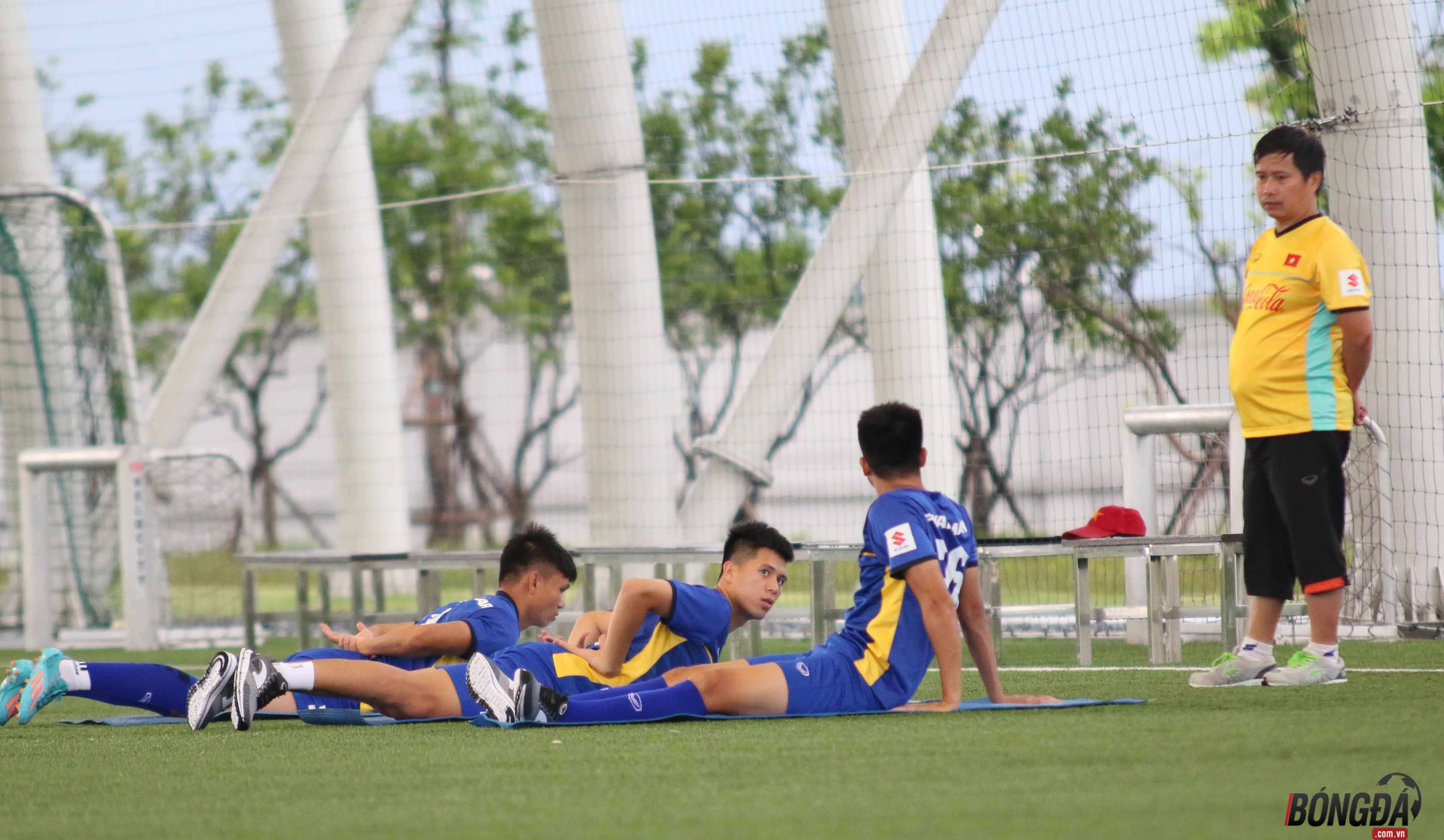 Điểm tin bóng đá Việt Nam sang 28/07: Cầu thủ U23 Việt Nam phải nhập viện - Bóng Đá