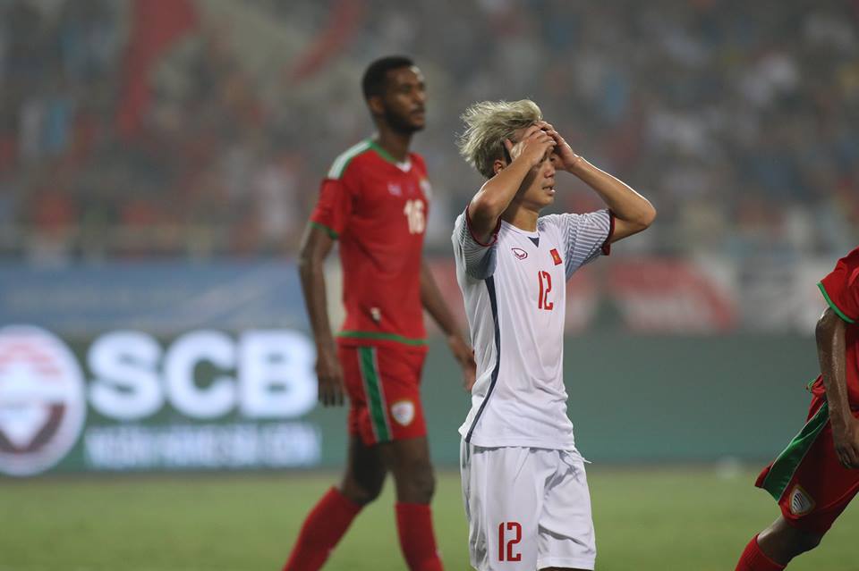 TRỰC TIẾP U23 Việt Nam 0-0 U23 Oman (H2): Văn Toàn đánh đầu dội xà ngang - Bóng Đá