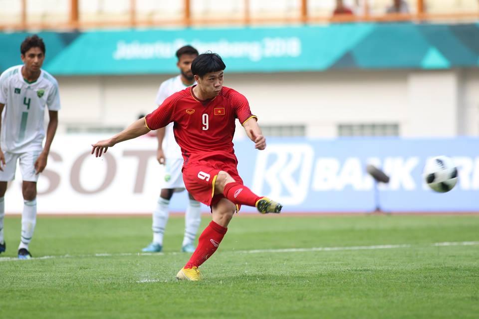 TRỰC TIẾP U23 Việt Nam 2-0 U23 Pakistan (H2): Công Phượng bị phạm lỗi trong vòng cấm - Bóng Đá