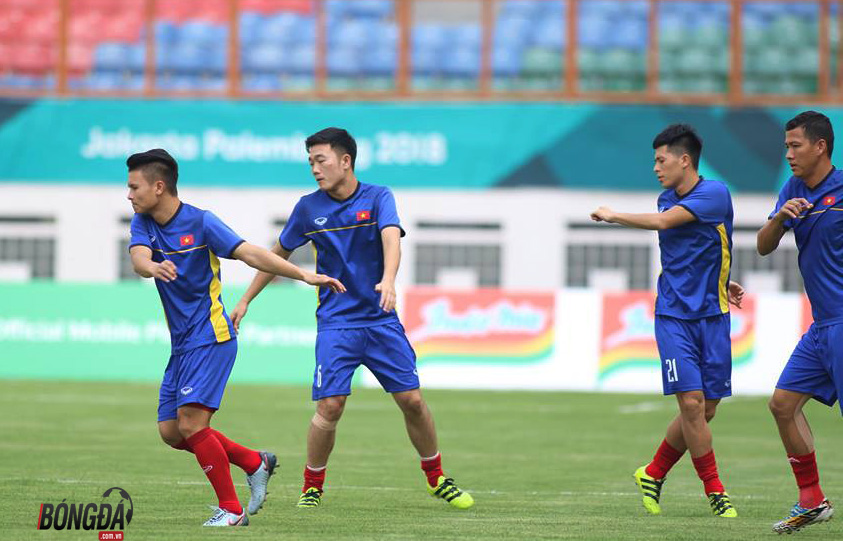 TRỰC TIẾP U23 Việt Nam vs U23 Pakistan: Tiến Dũng bắt chính, Công Phượng - Anh Đức đá cặp trên hàng công - Bóng Đá