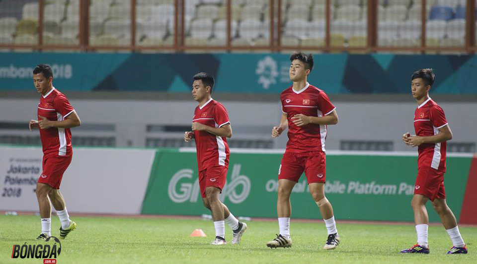 TRỰC TIẾP U23 Việt Nam vs U23 Nepal: Công Phượng dự bị, Văn Đức đá chính - Bóng Đá