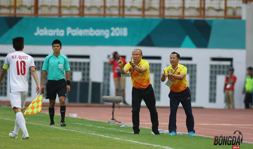 TRỰC TIẾP U23 Việt Nam 1-0 U23 Nhật Bản (H2): Tiến Dũng bay người cứu thua - Bóng Đá