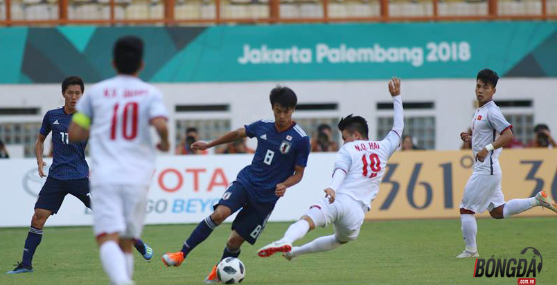 TRỰC TIẾP U23 Việt Nam 1-0 U23 Nhật Bản (H2): Tiến Dũng bay người cứu thua - Bóng Đá