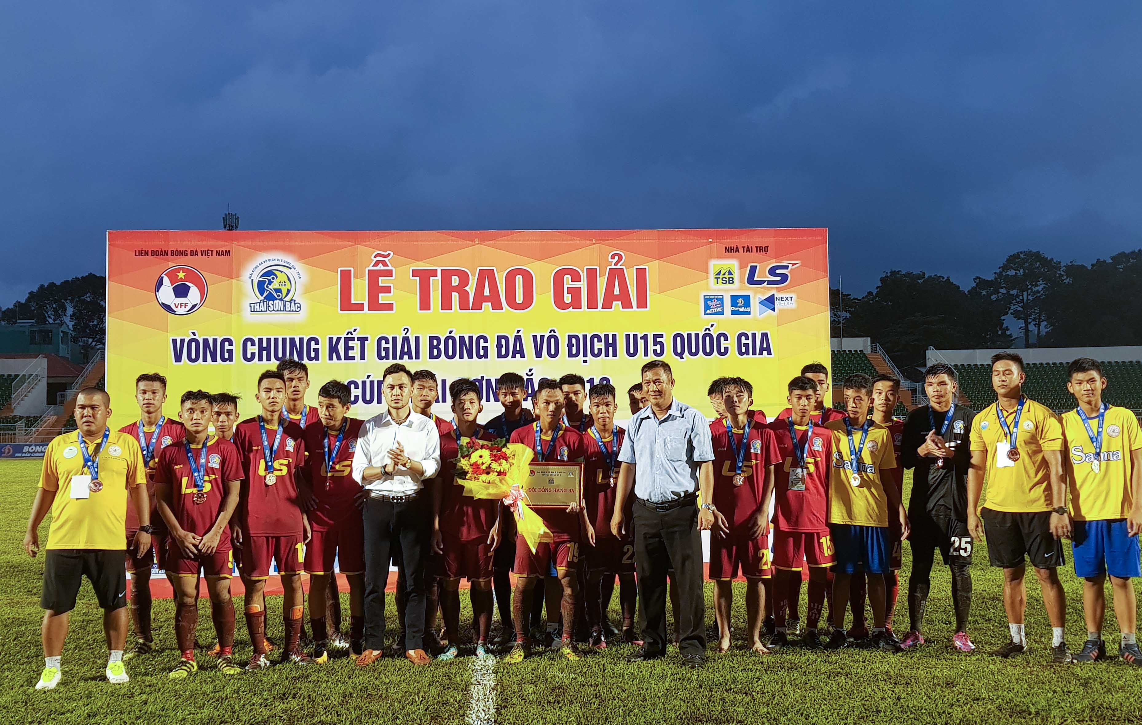    VCK U15 Quốc gia 2018: Thắng kịch tính S.Khánh Hòa, SLNA vào chung kết - Bóng Đá