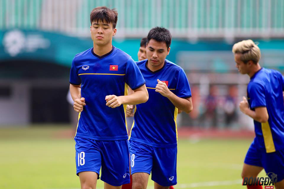 TRỰC TIẾP U23 Việt Nam 0-0 U23 UAE (HIỆP 1): Anh Đức đá chính, Công Phượng - Xuân Trường dự bị  - Bóng Đá