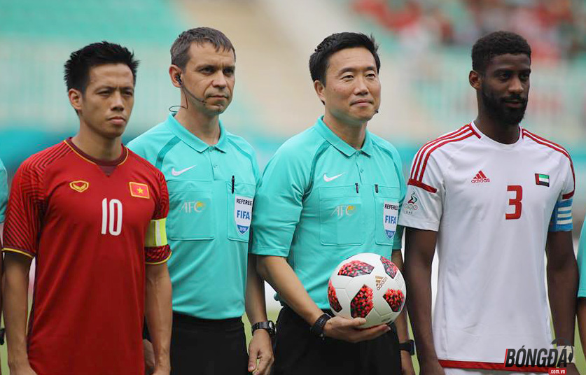 SỐC: Trọng tài bắt trận Việt Nam vs UAE có liên quan dàn xếp tỉ số và gái mại dâm - Bóng Đá