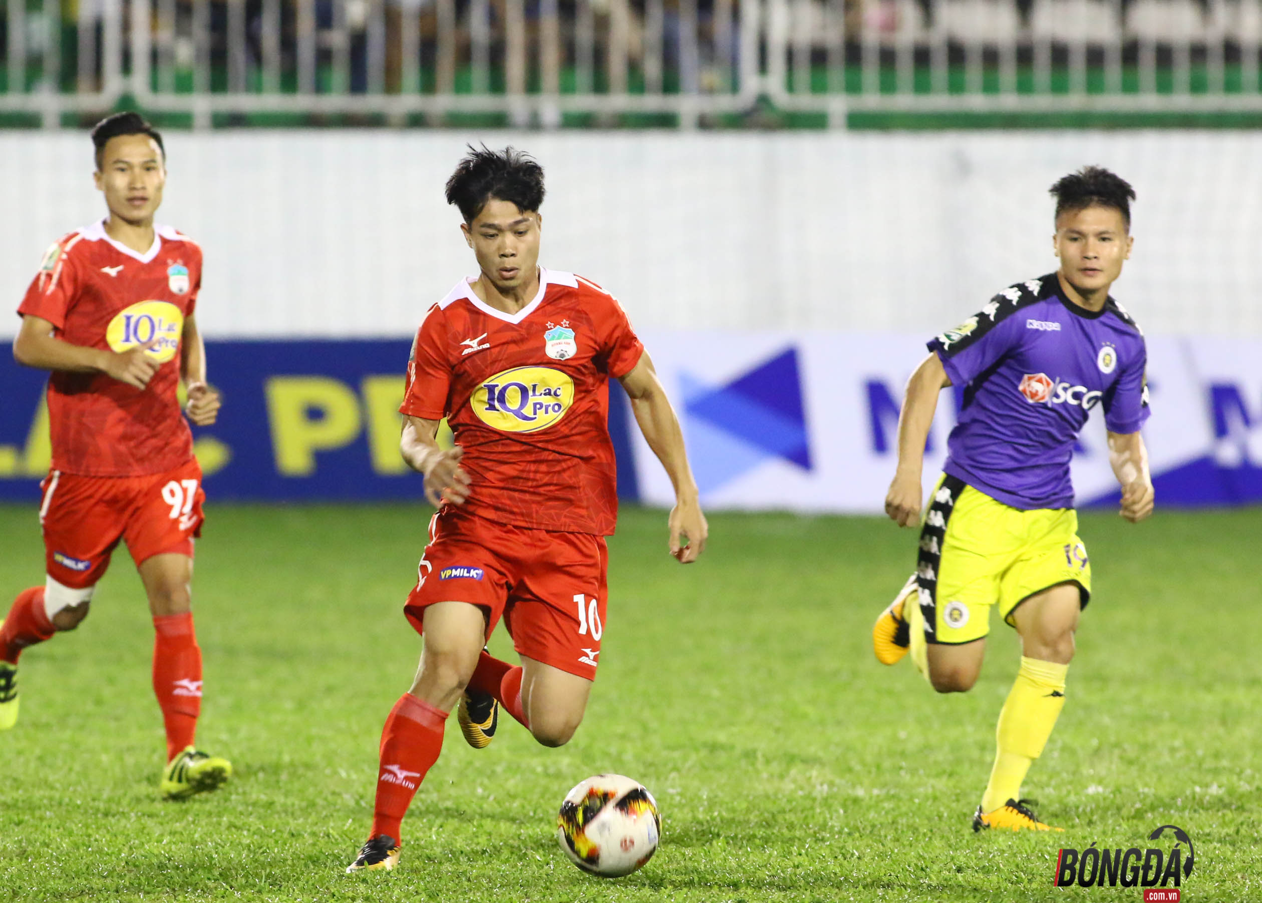 TRỰC TIẾP HAGL 0-0 Hà Nội FC (HIỆP 1): Công Phượng đối đầu Quang Hải - Bóng Đá