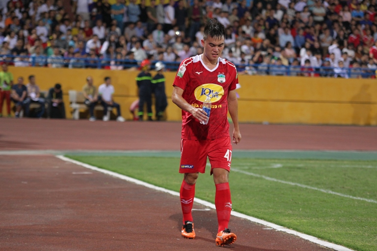 HAGL chia tay Tăng Tiến trước mùa giải 2019 - Bóng Đá