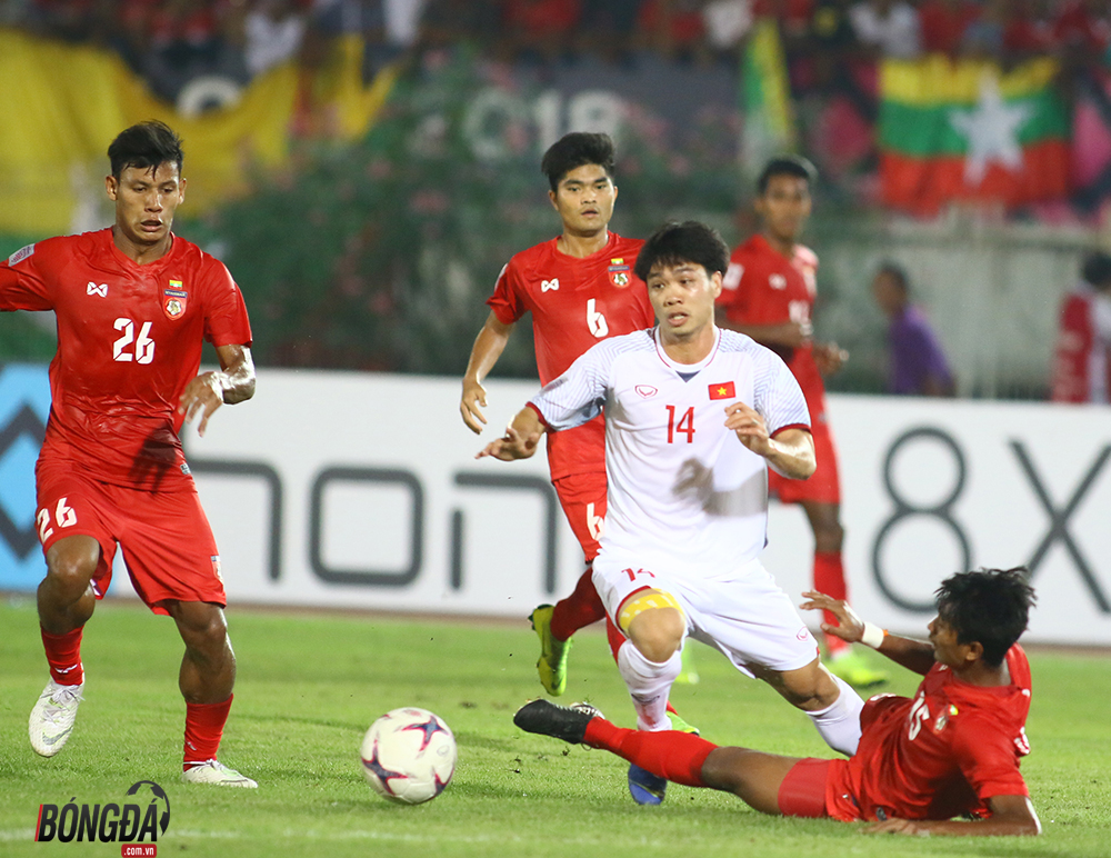 Dư âm ĐT Việt Nam 0-0 Myanmar: Công Phương, Quang Hải ăn món 
