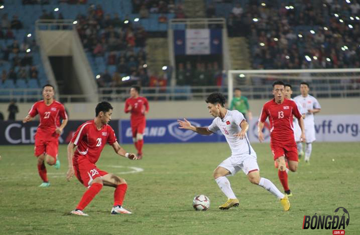Trực tiếp ĐT Việt Nam 1-0 CHDCND Triều Tiên (H2): Đức Chinh vào sân thay Tiến Linh - Bóng Đá