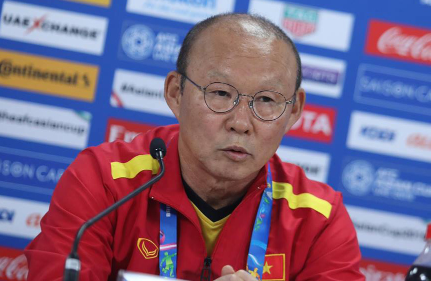 HLV Park Hang-seo: "Văn Lâm đứng không đúng vị trí"