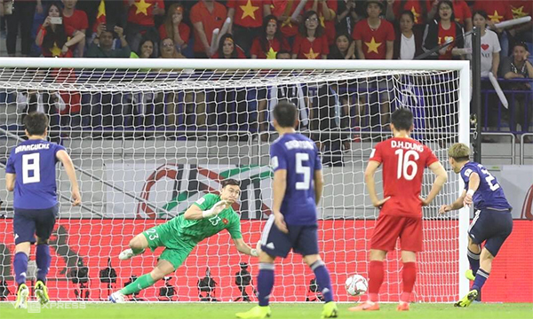 Trực tiếp ĐT Việt Nam 0-1 ĐT Nhật Bản (H2): Hồng Duy vào sân thay Hoàng 