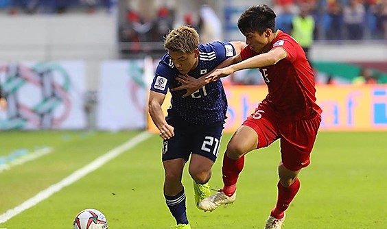 Trực tiếp ĐT Việt Nam 0-0 ĐT Nhật Bản (H1): Văn Lâm liên tiếp cứu thua xuất sắc - Bóng Đá