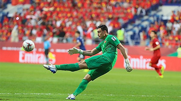 Trực tiếp ĐT Việt Nam 0-0 ĐT Nhật Bản (H1): Văn Lâm cứu thua - Bóng Đá