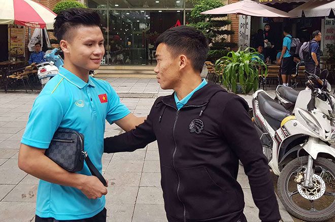 Ra dáng đàn anh, Quang Hải động viên đàn em Công Phượng bị loại khỏi U23 Việt Nam  - Bóng Đá