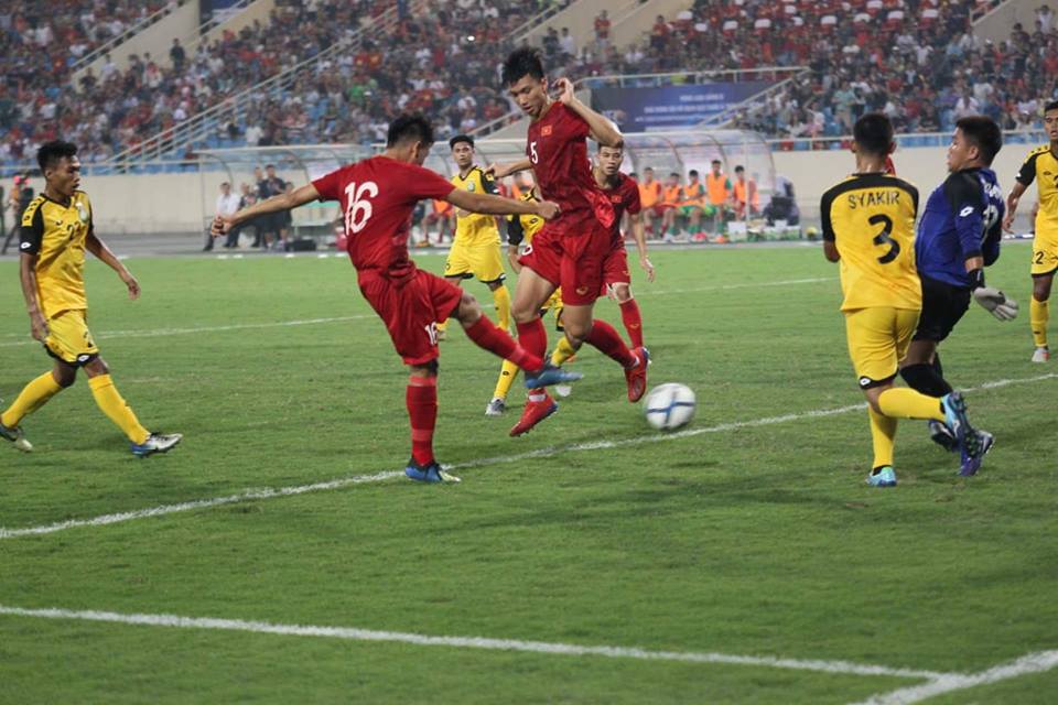 TRỰC TIẾP U23 Việt Nam 2-0 U23 Brunei (H1): Thành Chung nhân đôi cách biệt - Bóng Đá