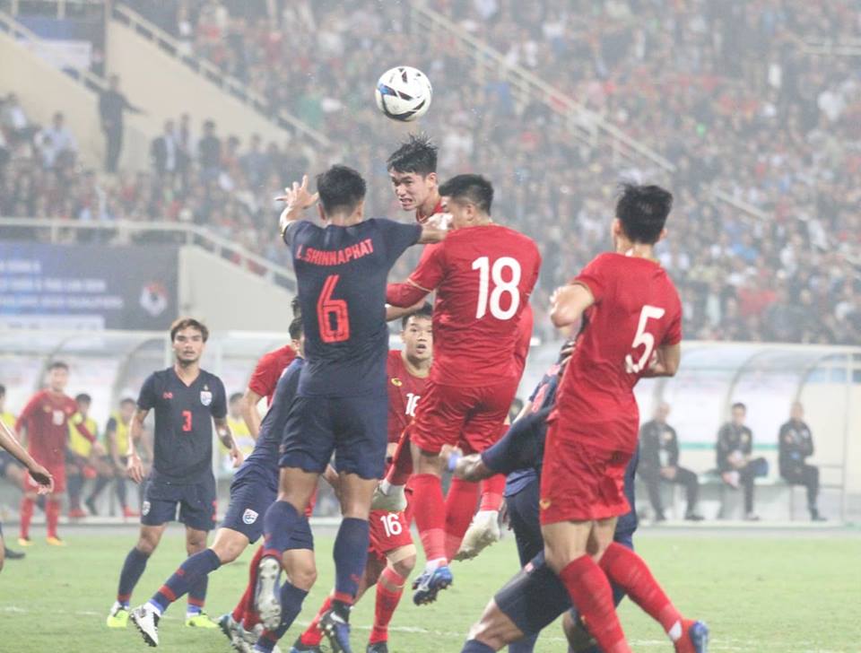 TRỰC TIẾP U23 Việt Nam 1-0 U23 Thái Lan (H2): Đức Chinh nổ súng - Bóng Đá